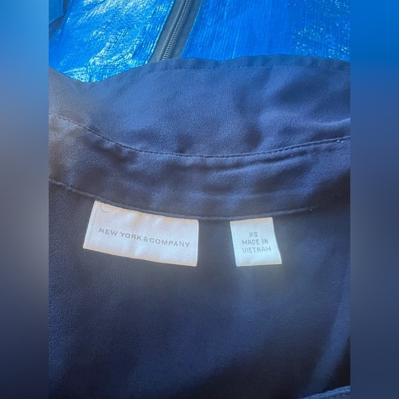 New York & Company - Blouse - Picture 2 of 3